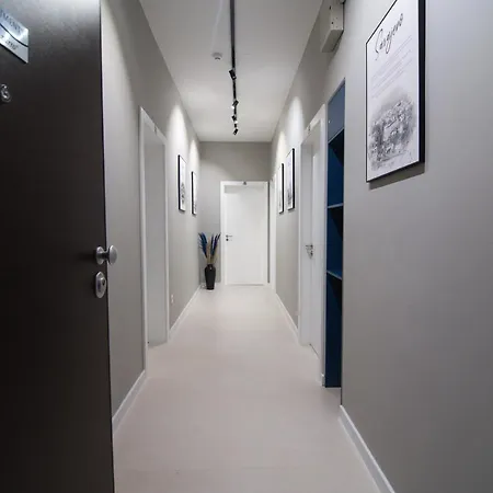 Azzurro Apartment *
