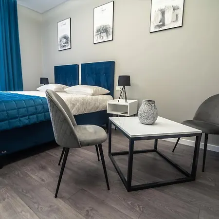 Azzurro Apartment *