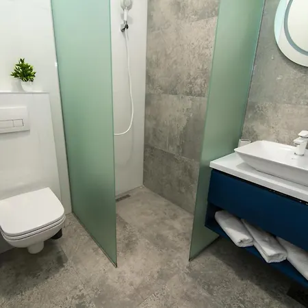 Azzurro Apartment *